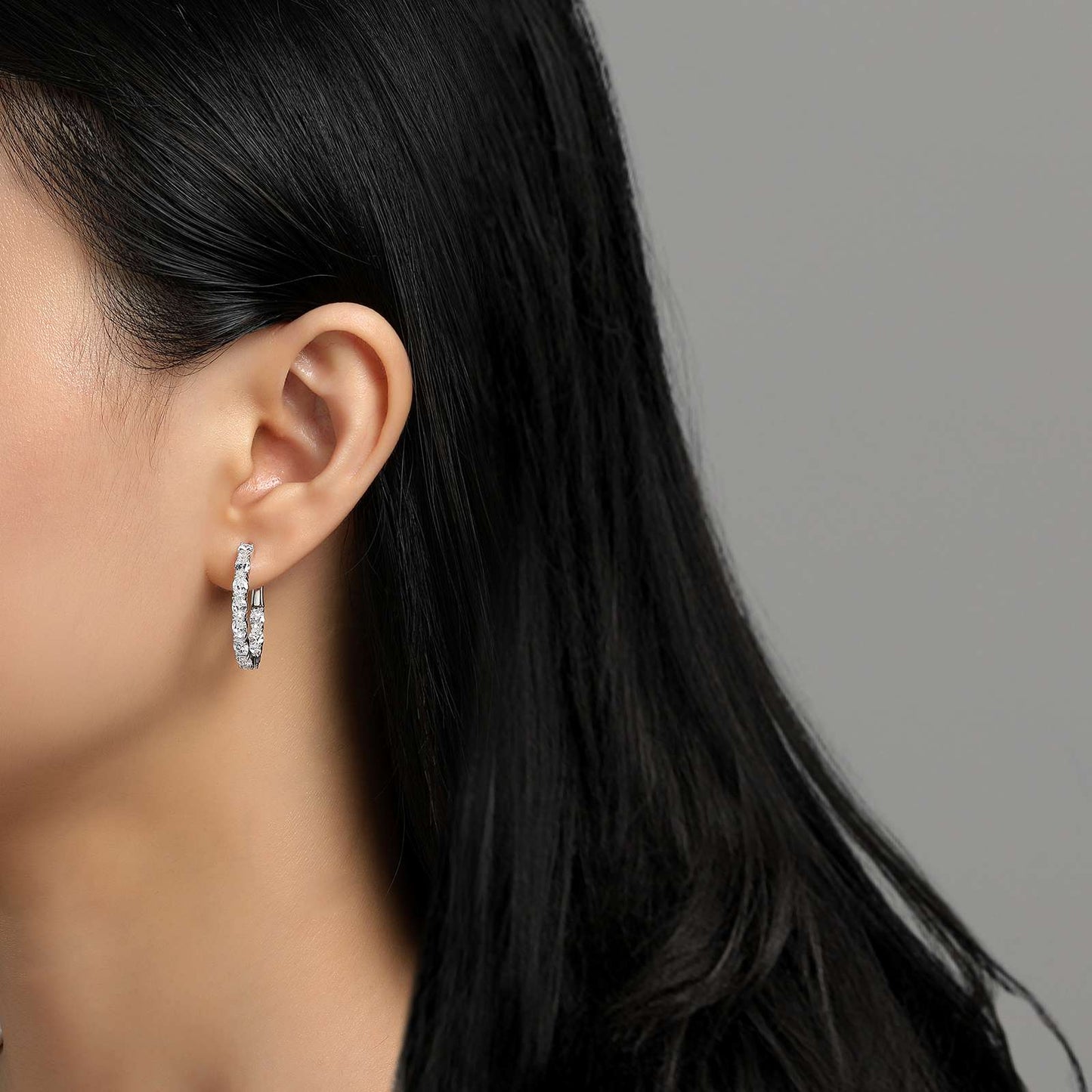 20Mm X 25Mm Oval Hoop Earrings